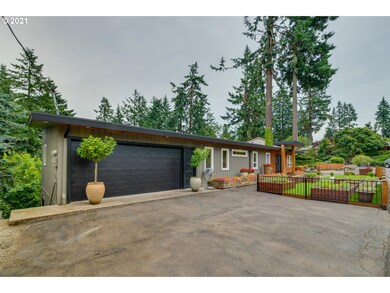 2596 Hillcrest Dr, West Linn, OR 97068 - photo 3