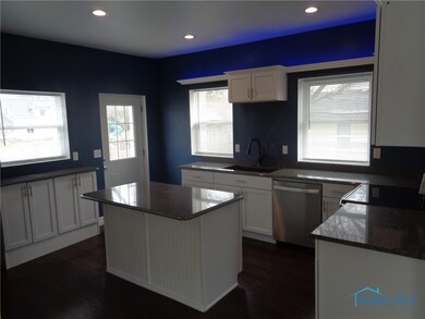 306 W 9th St, Genoa, OH 43430 - photo 6