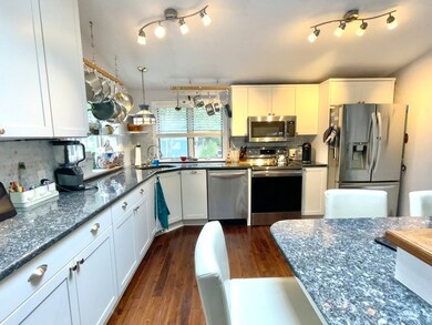 19 Kinnicutt Ave, Warren, RI 02885 - photo 2