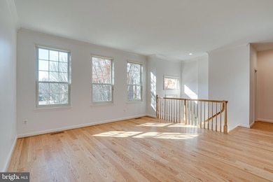 1423 Mclean Mews Ct, McLean, VA 22101 - photo 6