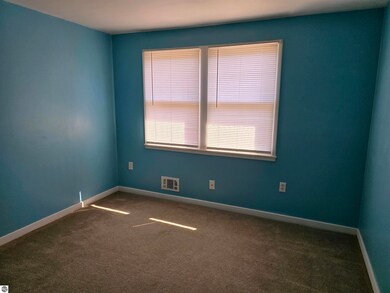 8016 S Alaska St unit B, Oscoda, MI 48750 - photo 7