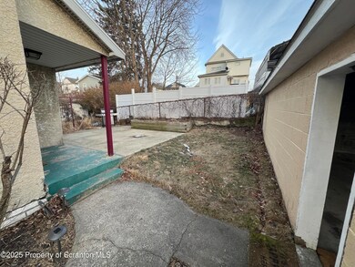 112 Allen St, Dunmore, PA 18512 - photo 3