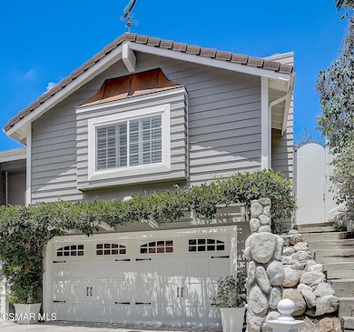 5075 Marmol Dr, Woodland Hills, CA 91364 - photo 2