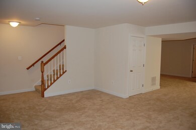 25204 Crested Wheat Dr, Aldie, VA 20105 - photo 3