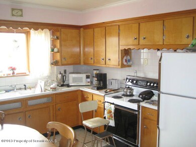 1406 Dartmouth St, Scranton, PA 18504 - photo 6