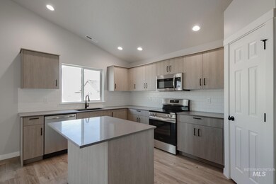 18467 N Monkshood Ave, Nampa, ID 83687 - photo 4