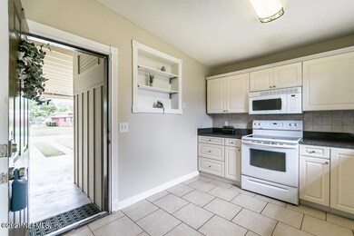 3823 Rendale Dr N, Jacksonville, FL 32210 - photo 3