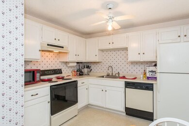 281 Great Bay Woods, Newmarket, NH 03857 - photo 4