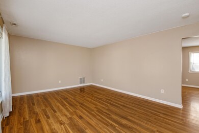 Front Living Room (1)