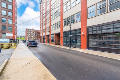 1260 W 4th St unit 304, Cleveland, OH 44113 - photo 3