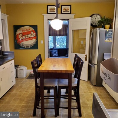 228 Philadelphia Ave, Waynesboro, PA 17268 - photo 7