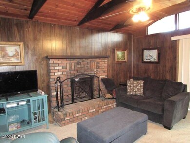 102 Surrey Ln, Lords Valley, PA 18428 - photo 4