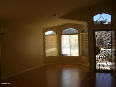 16046 W Diamond - Living room