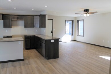 3218 W 3rd St, Spencer, IA 51301 - photo 5