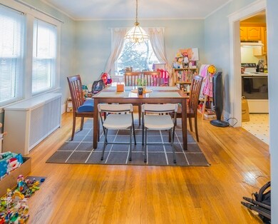 22 Thaxter Rd, Newtonville, MA 02460 - photo 4