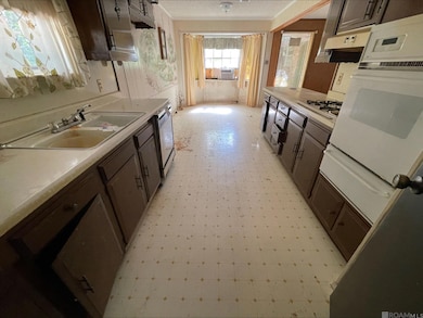 1019 E Palmview St, Gonzales, LA 70737 - photo 5