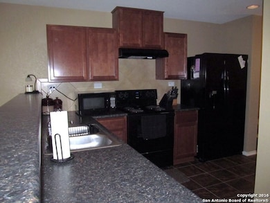 9010 Mare Country, San Antonio, TX 78254 - photo 3