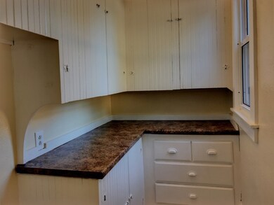 90 Lucerne Rd, Springfield, MA 01119 - photo 7