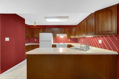 913 Wiltshire Dr unit A, McHenry, IL 60050 - photo 3