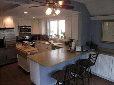 32 Calumet St, Quincy, MA 02170 - photo 2