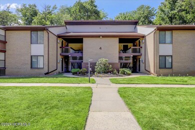 4 Pine Cluster Cir unit G, Manalapan, NJ 07726 - photo 3