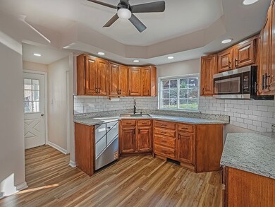 1120 Margray St, Pittsburgh, PA 15207 - photo 7