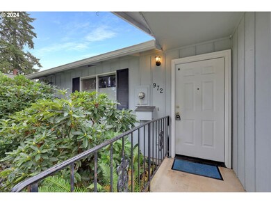 972 W L St unit 3, Springfield, OR 97477 - photo 3