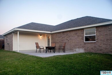 404 Blayton St, Troy, TX 76579 - photo 2