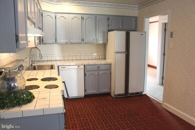 755 Jefferson St, Red Hill, PA 18076 - photo 6