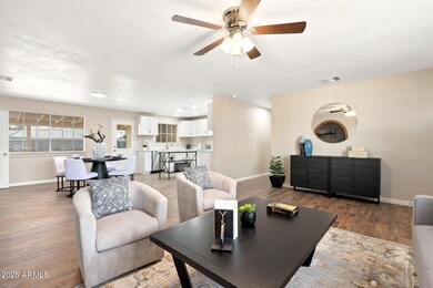 6223 W Earll Dr, Phoenix, AZ 85033 - photo 7