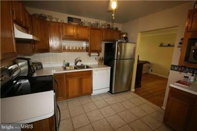 8908 Jandell Rd, Lorton, VA 22079 - photo 7