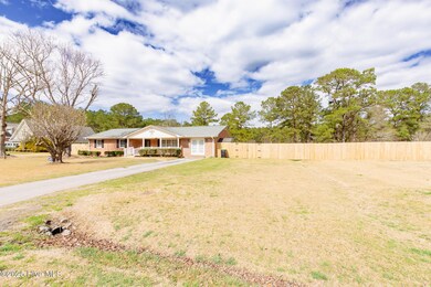 2122 N Parker Rd, Jacksonville, NC 28546 - photo 2