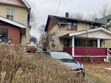 View of home's exterior