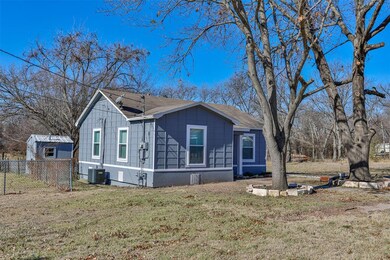 1111 S Taylor St, Gainesville, TX 76240 - photo 4