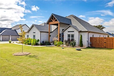 802 Flycatcher Trace, Springdale, AR 72762 - photo 2