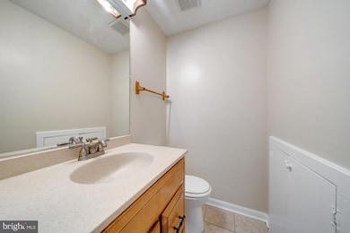 3216 Tapestry Cir, Burtonsville, MD 20866 - photo 7