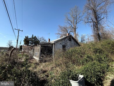 18512 Corby St, Triangle, VA 22172 - photo 4