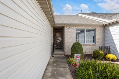 2521 Windward Blvd unit 2521, Champaign, IL 61821 - photo 3