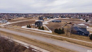 1811 Katie Ct, Davenport, IA 52807 - photo 6