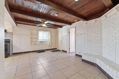 209 N C St, Madera, CA 93638 - photo 6