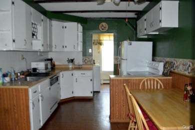 4223 Main St, Whitehall, PA 18052 - photo 5