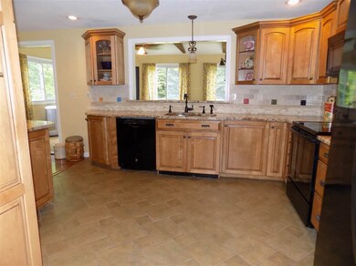 18 Justin Cir, Londonderry, NH 03053 - photo 3