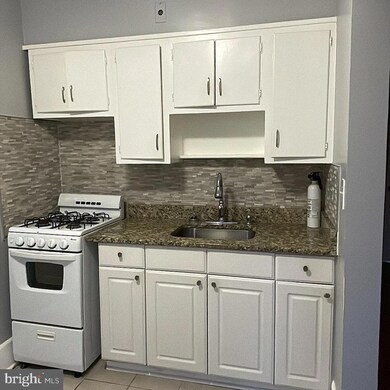 3939 Stokes Dr unit 2, Baltimore, MD 21229 - photo 2