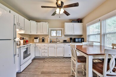 006-Kitchen