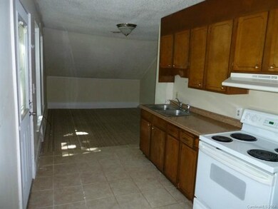 311 Stockton St, Statesville, NC 28677 - photo 5