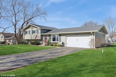 1N068 Darling St, Carol Stream, IL 60188 - photo 2