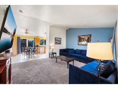 426 S 42nd Place, Springfield, OR 97478 - photo 3