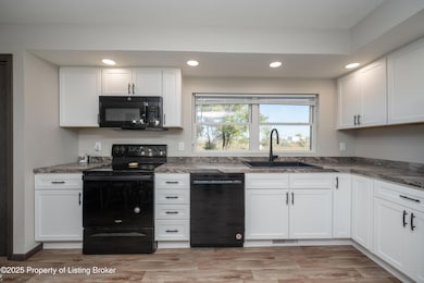 11120 31p St SW, Dickinson, ND 58601 - photo 7