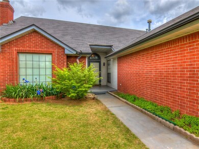 1100 N Avery Dr, Moore, OK 73160 - photo 2