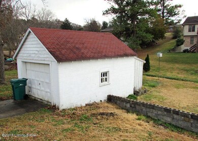 172 E Oak St, Lebanon Junction, KY 40150 - photo 7